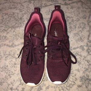 Adidas Cloadfoam Tennis shoes